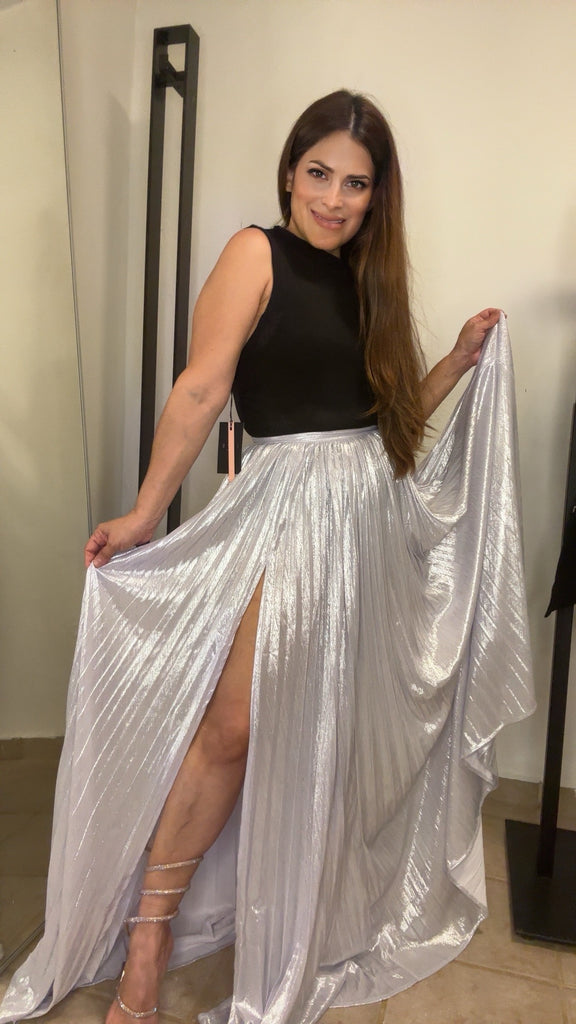 Silver pleated long skirt