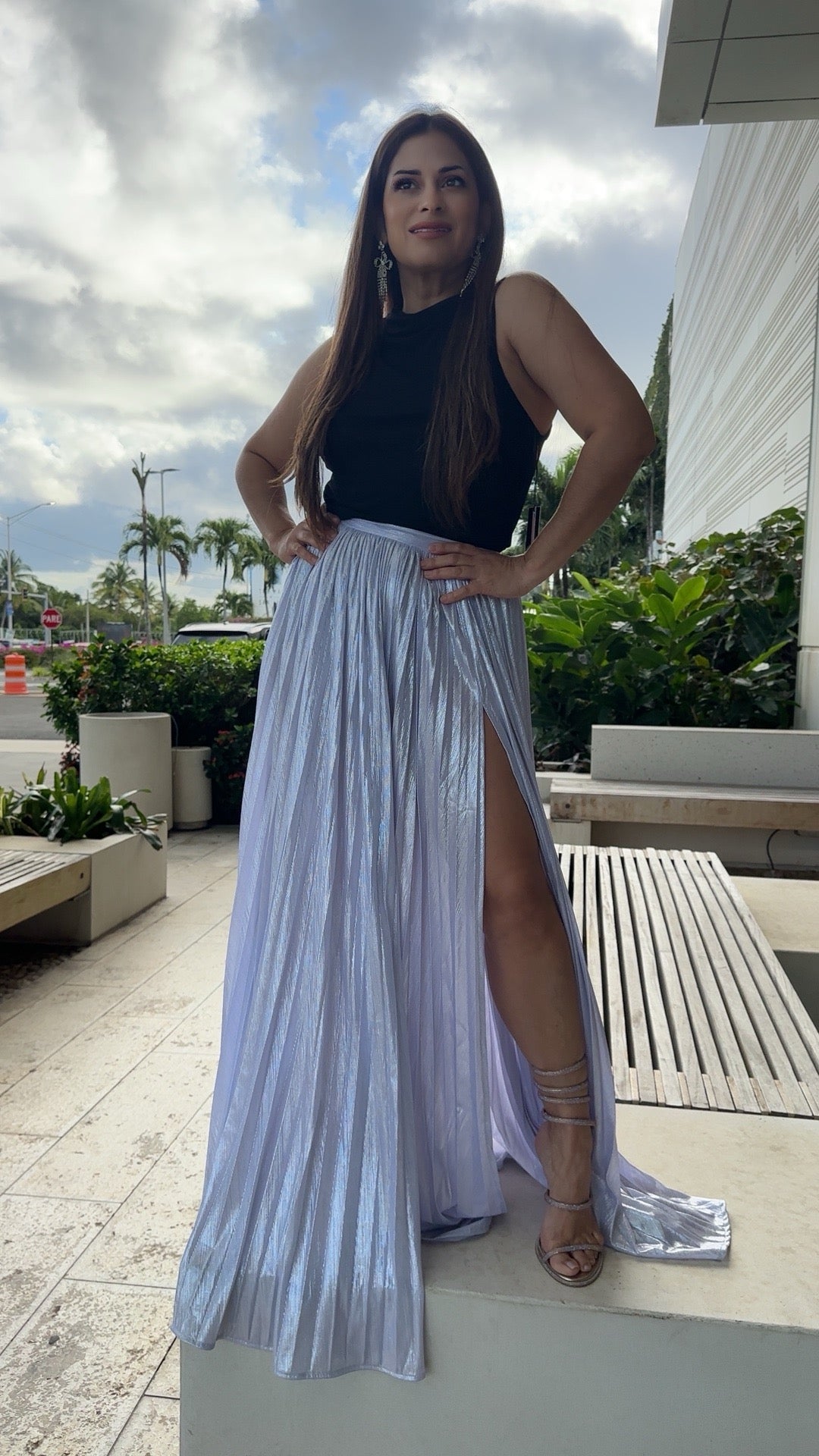 Ladies silver pleated skirt hotsell