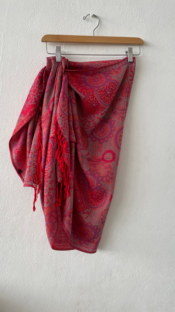 Paisley Jacquard Pashmina